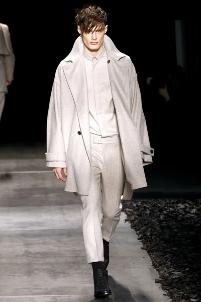 Look 24